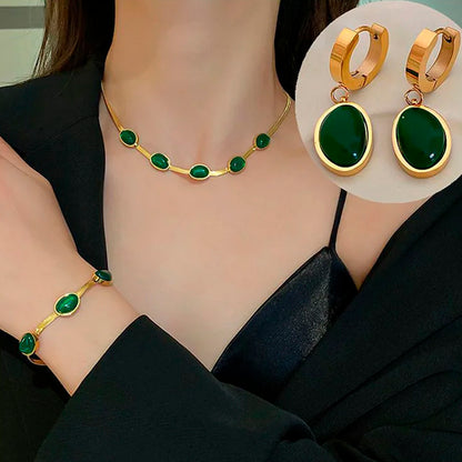 Pendant Necklace for Women Green Enamel Classic Jewelry