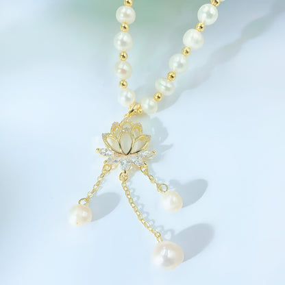 Lotus pearl necklace, elegant and versatile