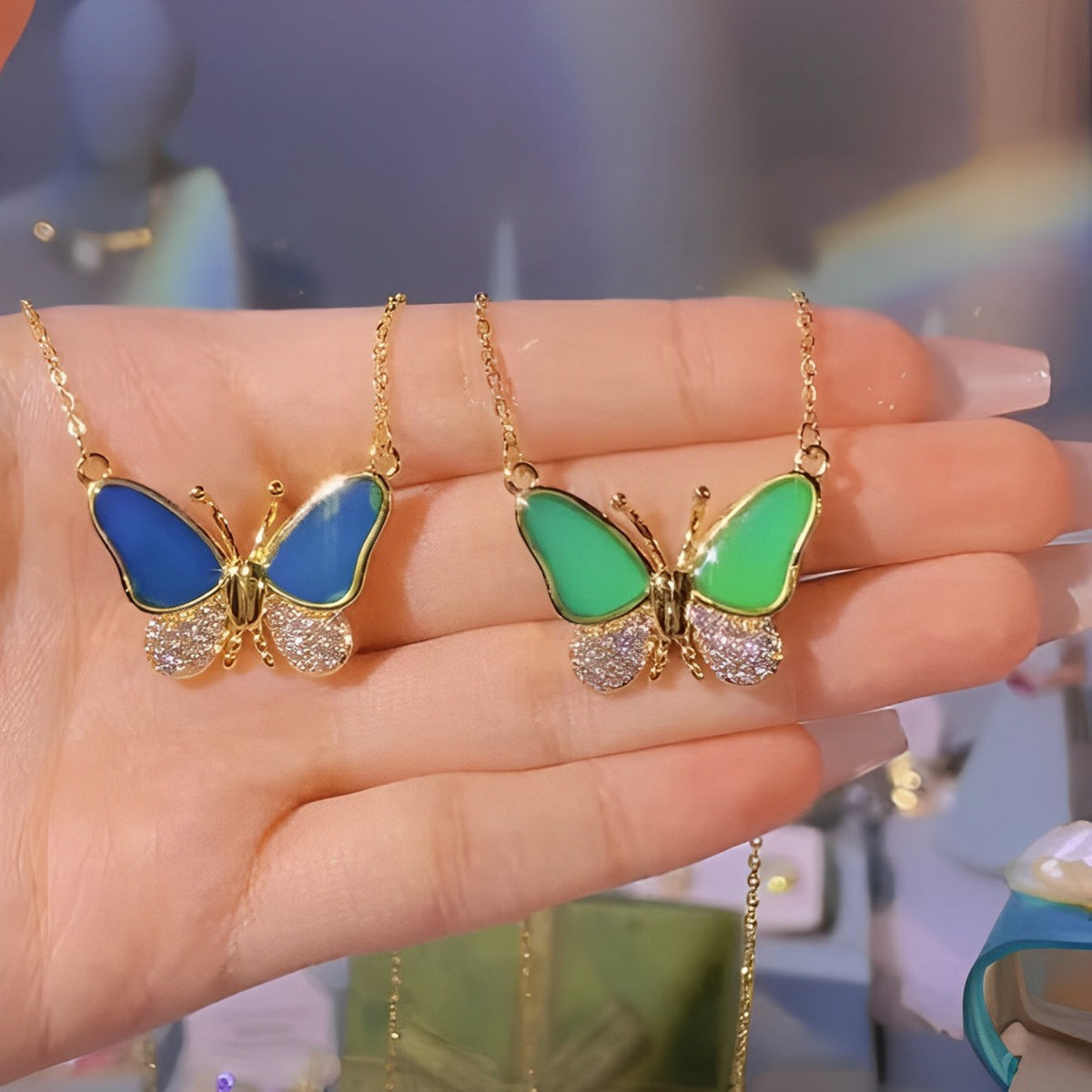 🦋 Color Changing Butterfly Necklace