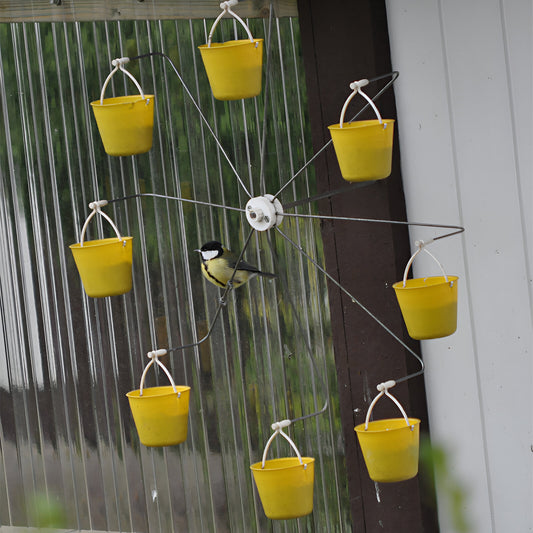 Ferris wheel bird feeder 🐦Make your garden more interesting